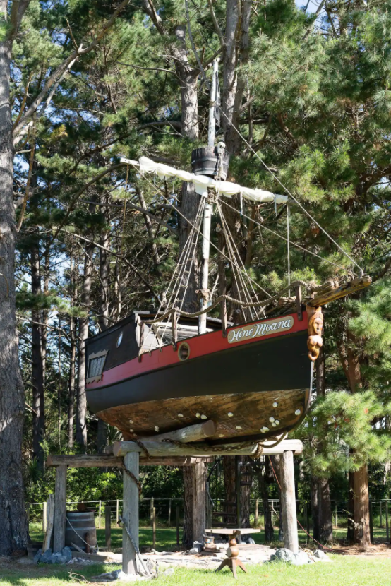 New Zealand Woman Builds Flying Pirate Ship Treehouse In Her Backyard Trill Magazine