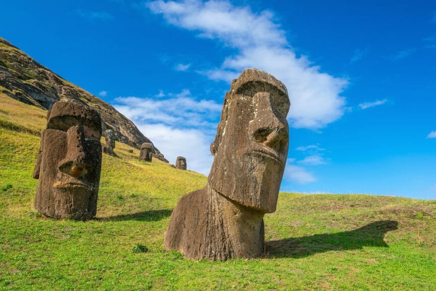 🙇🗿, Moai Emoji